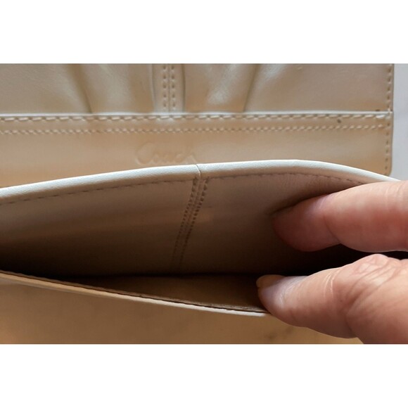 Vintage Coach Soho Trifold Pleated Leather Wallet Ivory Snap Shut Long Checkbook - Picture 9 of 11